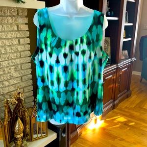 Dana Buchman sleeveless blue/green top. ❣️